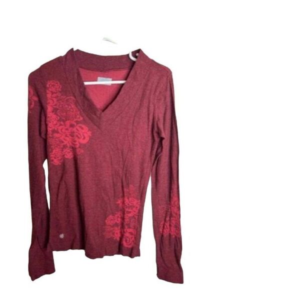 ATHELTA Long Sleeve V-Neck Top With Flower Small Maroon - Picture 1 of 1